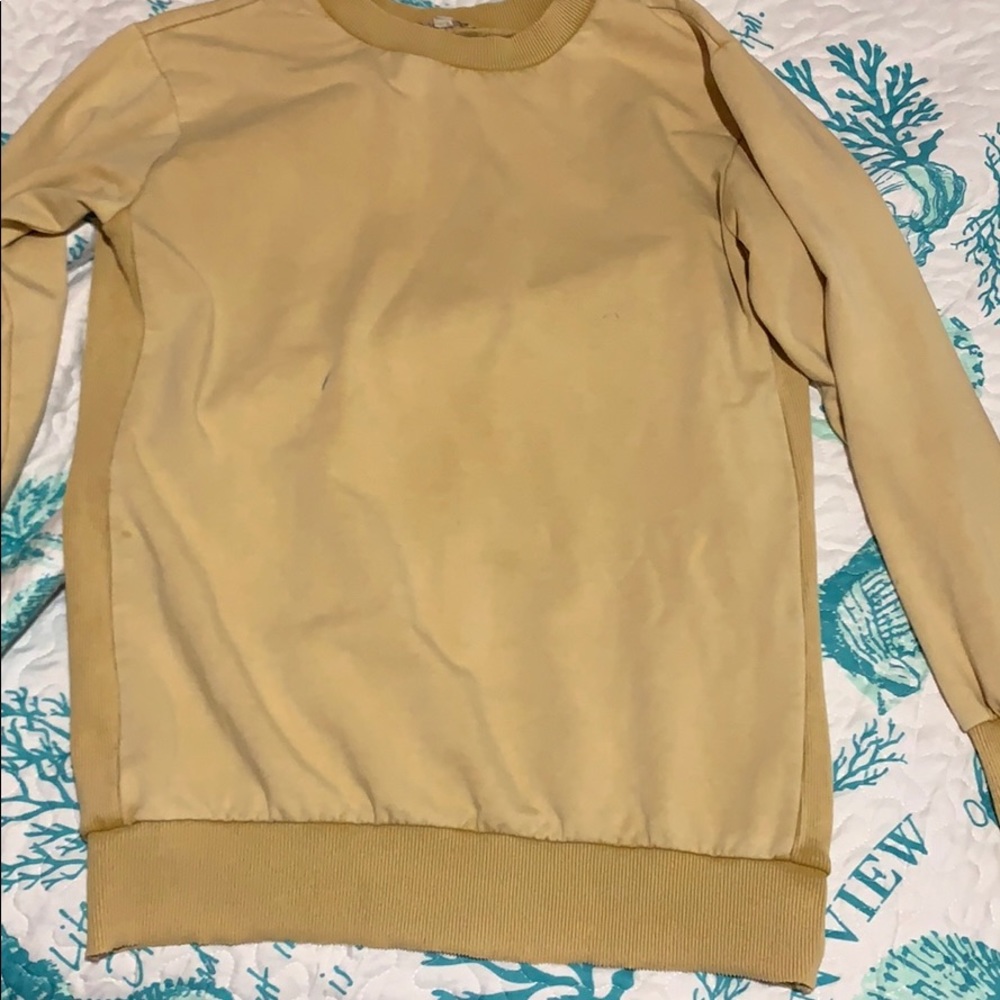 Mellow yellow crew neck